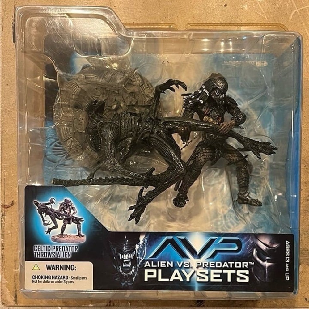 Celtic predator throws Alien playset avp mcfarlane spawn movie maniacs sci-fi